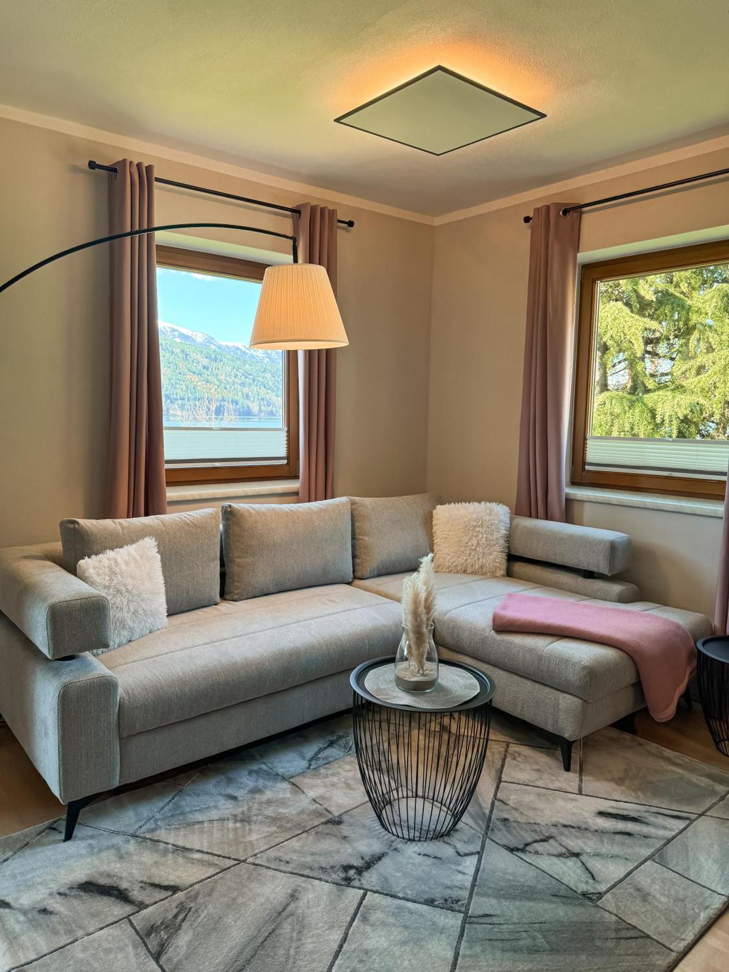Ferienwohnungen Fischerhaus - Direkt Am See Millstatt Exterior photo